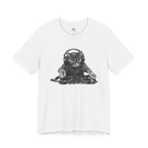 DJ Cat T-Shirt | Funny Cat DJ Graphic Tee with Turntables & Headphones | Music Producer Shirt | EDM, House, Techno & Vinyl