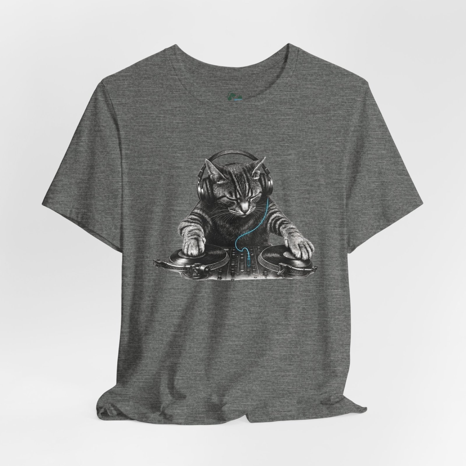 DJ Cat T-Shirt | Funny Cat DJ Graphic Tee with Turntables & Headphones | Music Producer Shirt | EDM, House, Techno & Vinyl - Image 15
